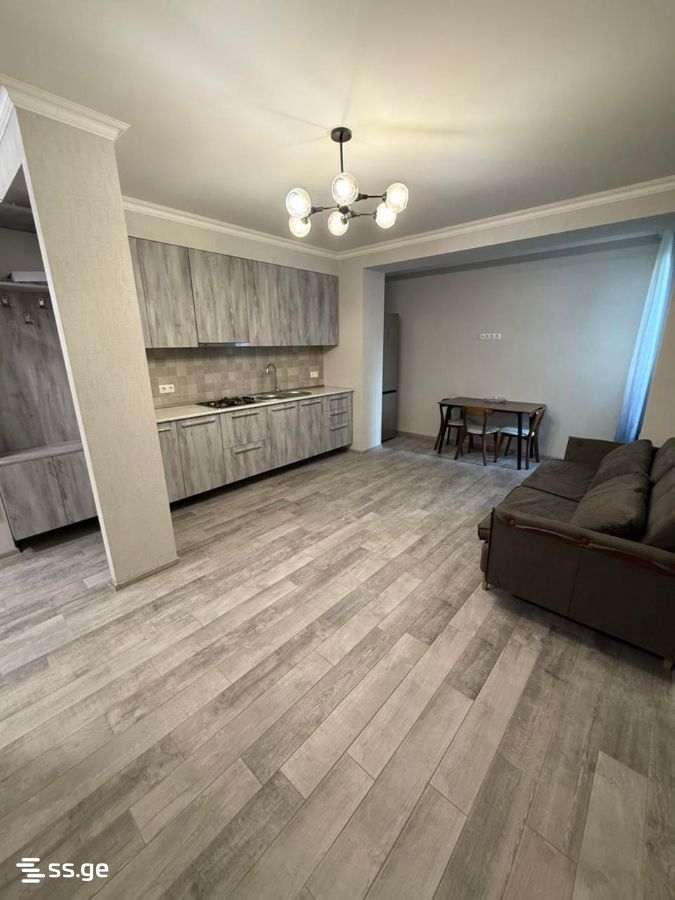 chkondideli st. 109 - 3 rooms