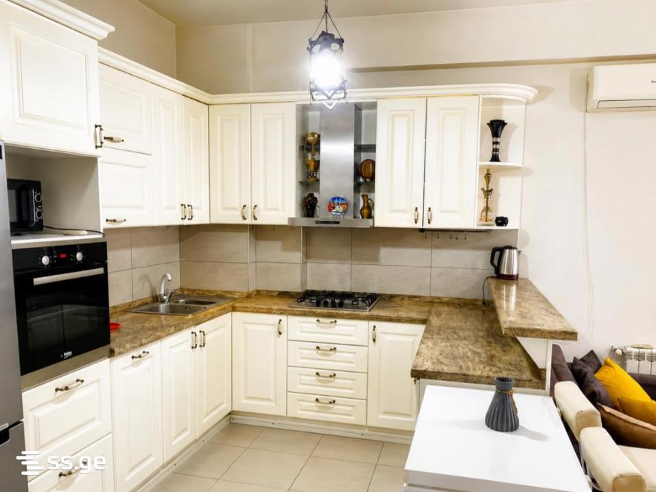 Oniashvili st. 2 - 4 rooms