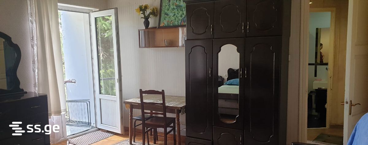 iosebidze st. 72 - 2 rooms