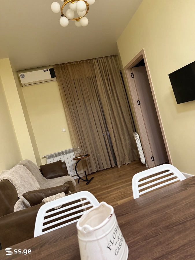 5 - 2 rooms
