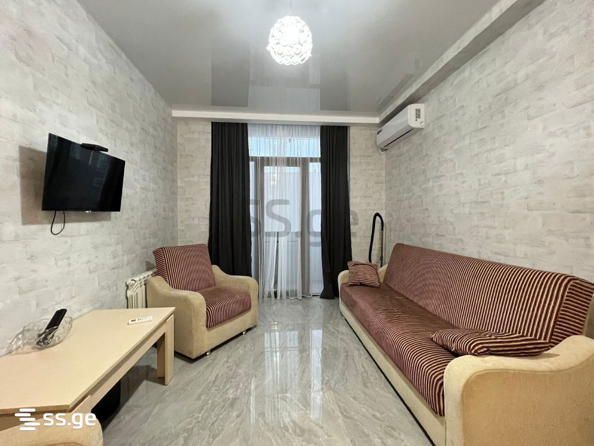 Lech and Maria Kaczynski street 25 - 2 rooms
