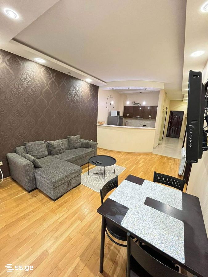 Firosman Street 1a - 3 rooms