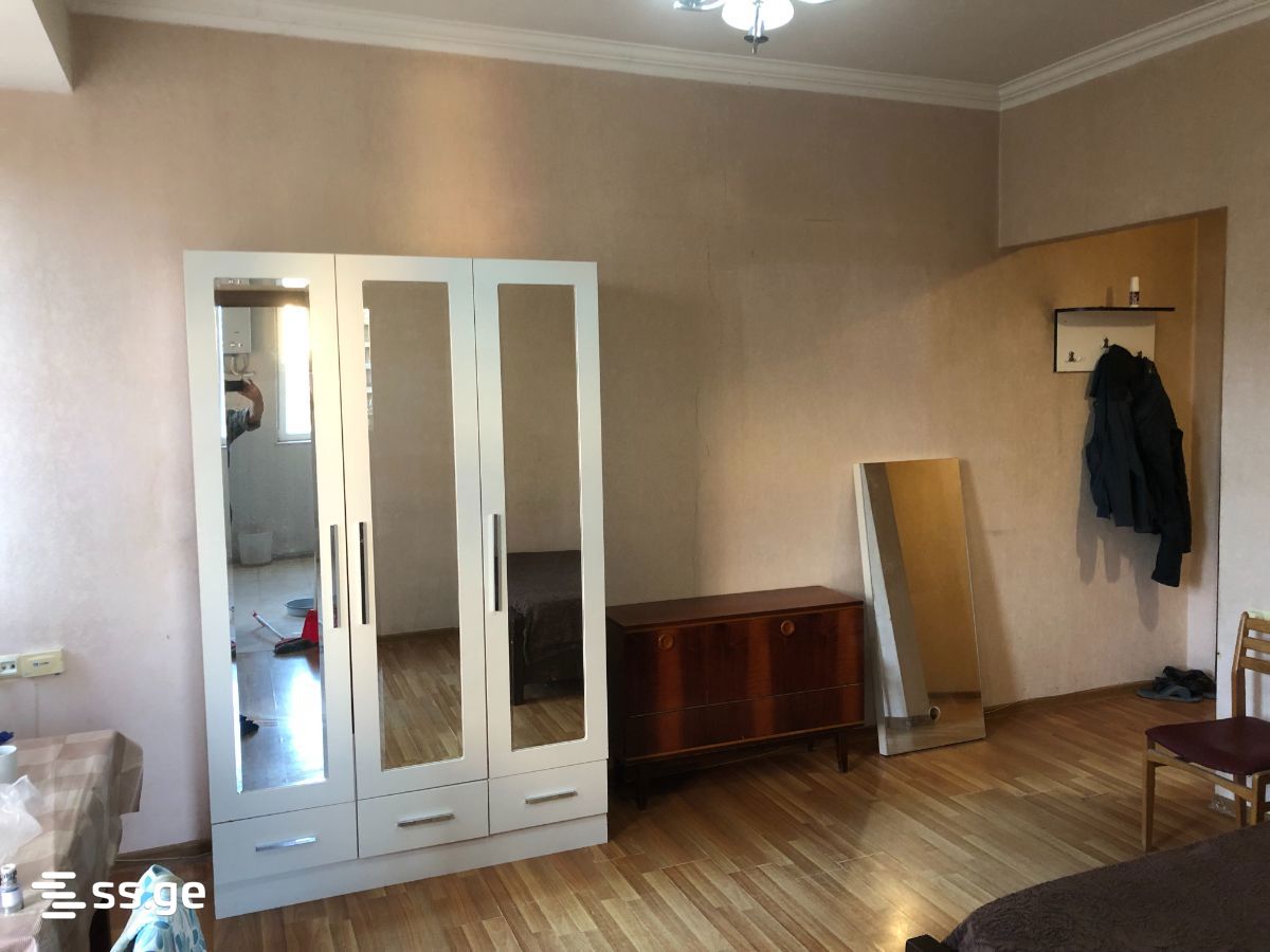 i. vekua st. 12 - 1 rooms