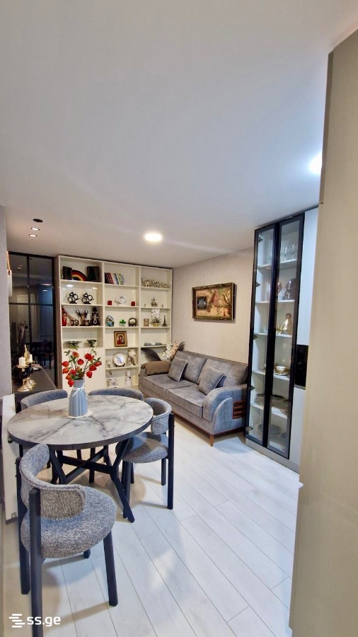 R. Nizharadze st. 20 - 2 rooms