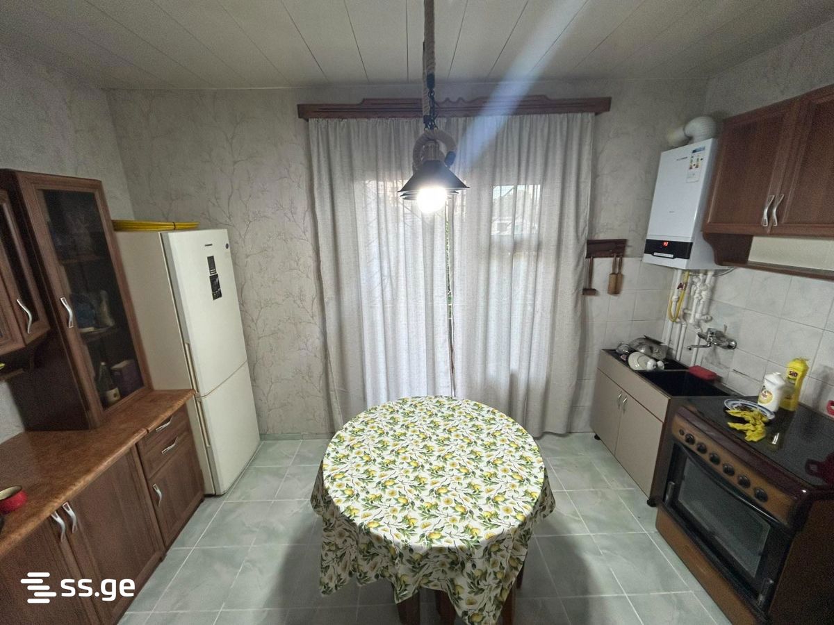 pekini st. 31გ - 5 rooms