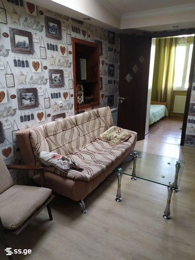 iashvili st. 18 - 3 rooms