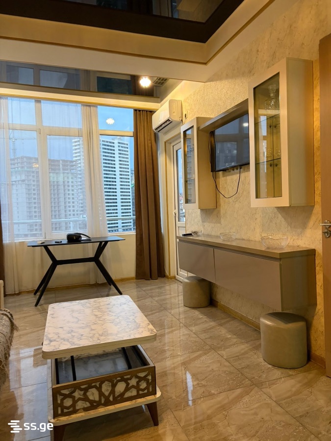 3 - 3 rooms
