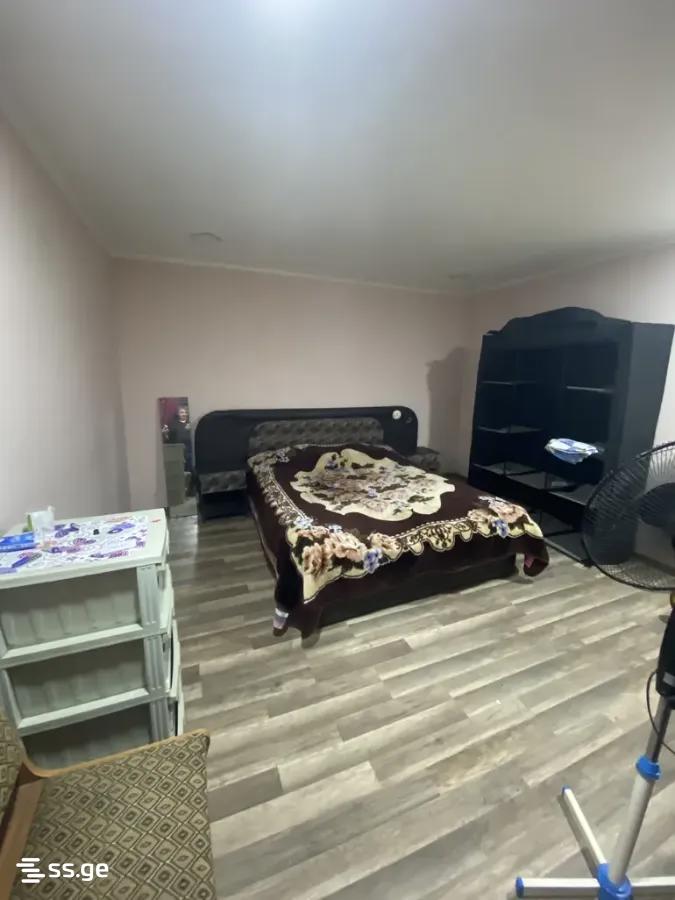 iluridze st. 94 - 2 rooms