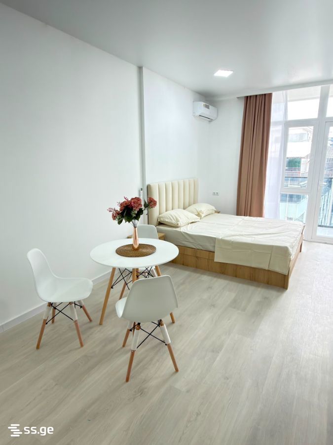 R. Nizharadze st. 5 - 1 rooms