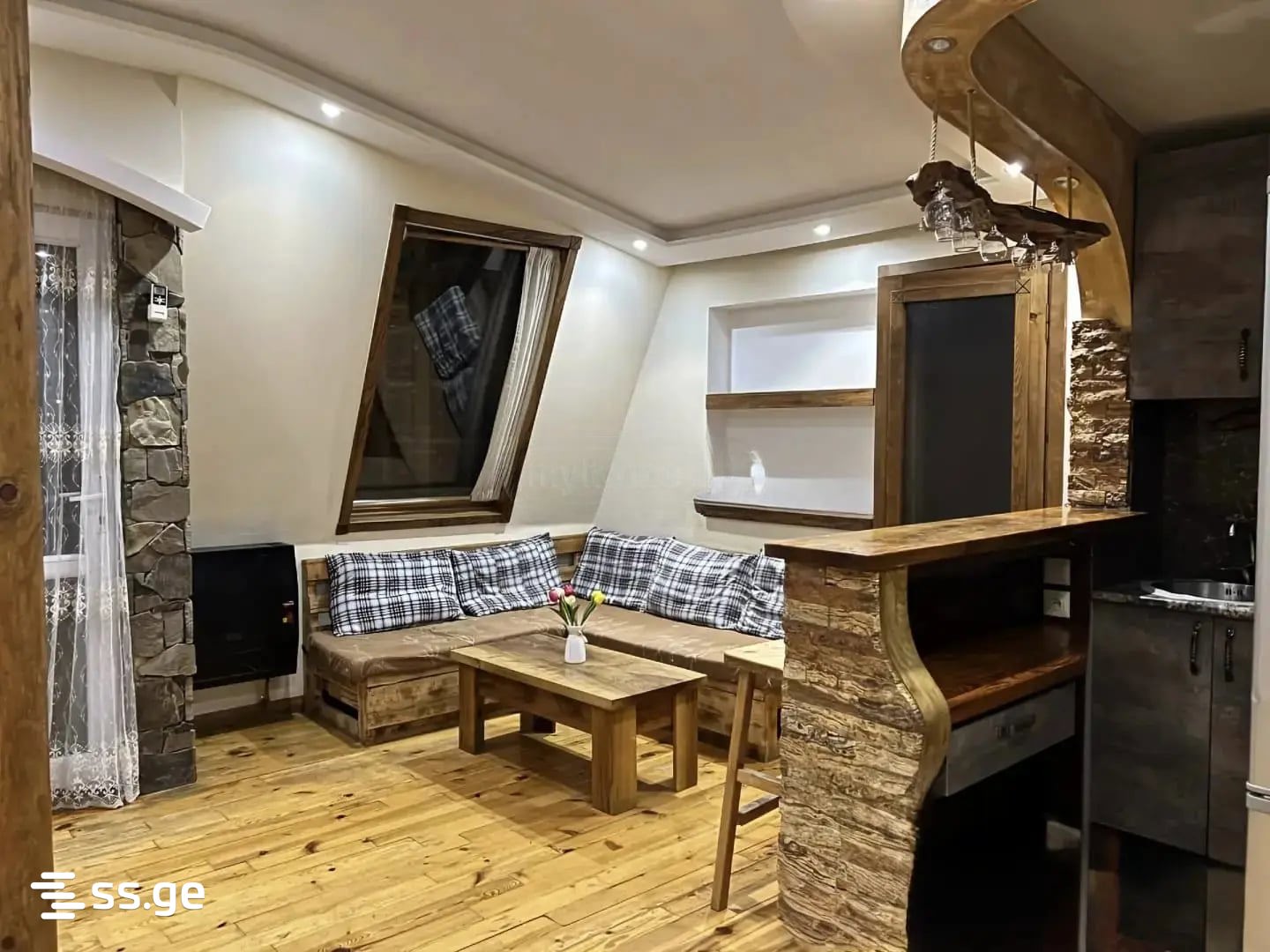 6 - 3 rooms