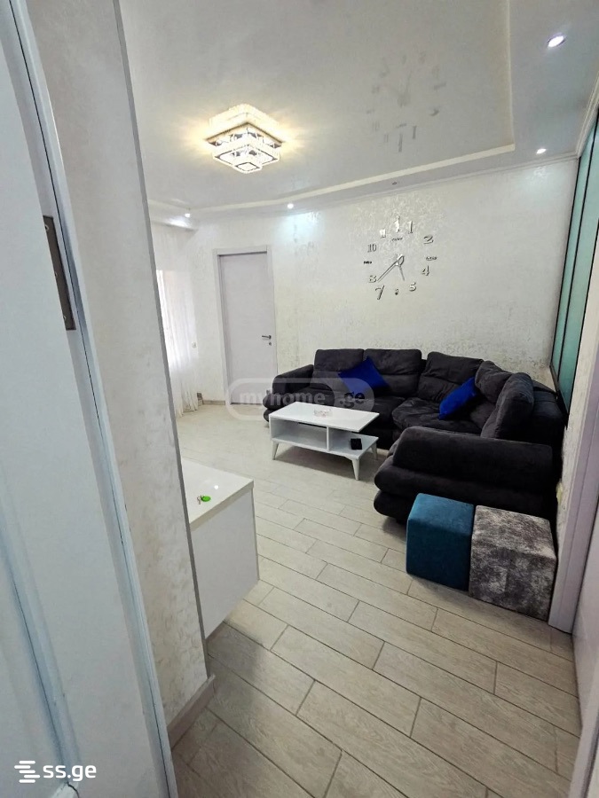 Sherif Khimshiashvili Ave - - 3 rooms