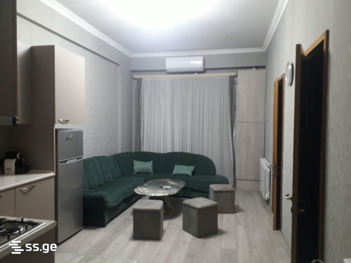 Lekh Kachinski st. 1 - 3 rooms