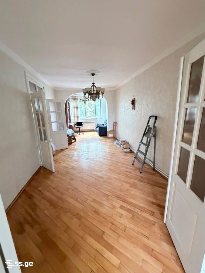 Beri Gabriel Salosi Ave. - 3 rooms