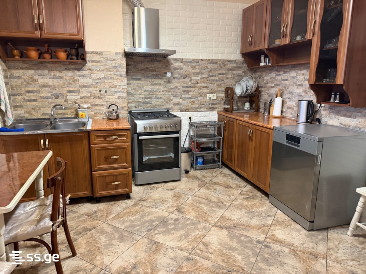 a.wereTlis avenue 73 - 4 rooms