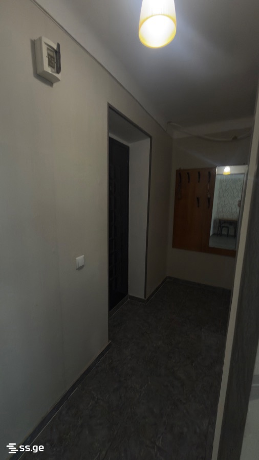 6 - 1 rooms