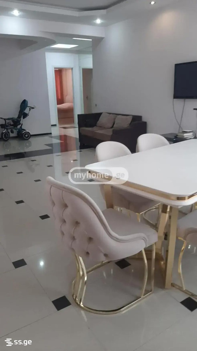 B.Kvernadze st. 11 - 4 rooms
