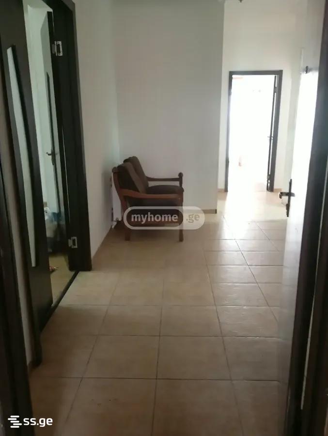 chikovani st. 9 - 4 rooms