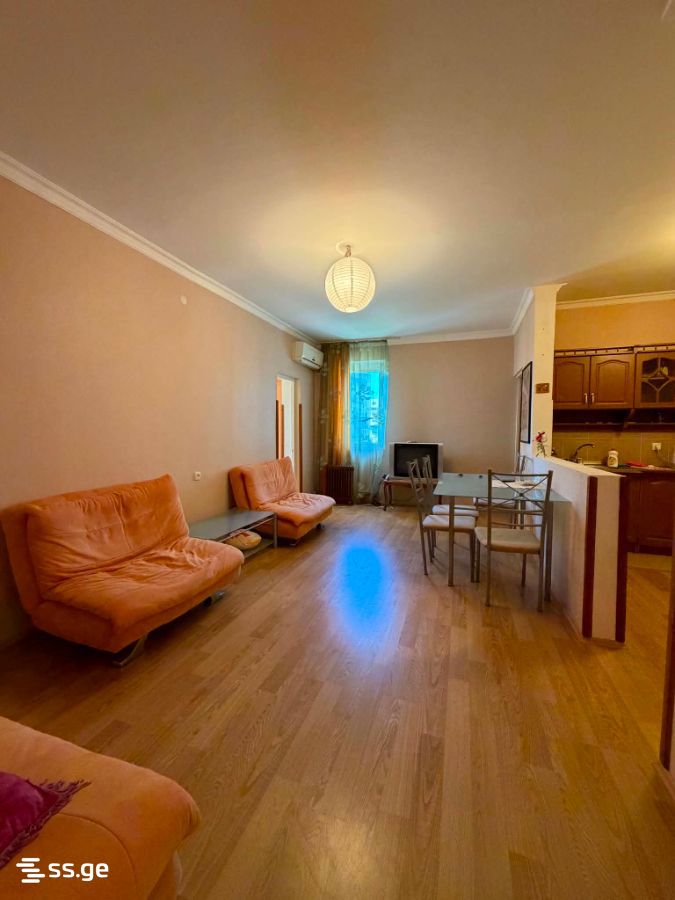 6 - 3 rooms