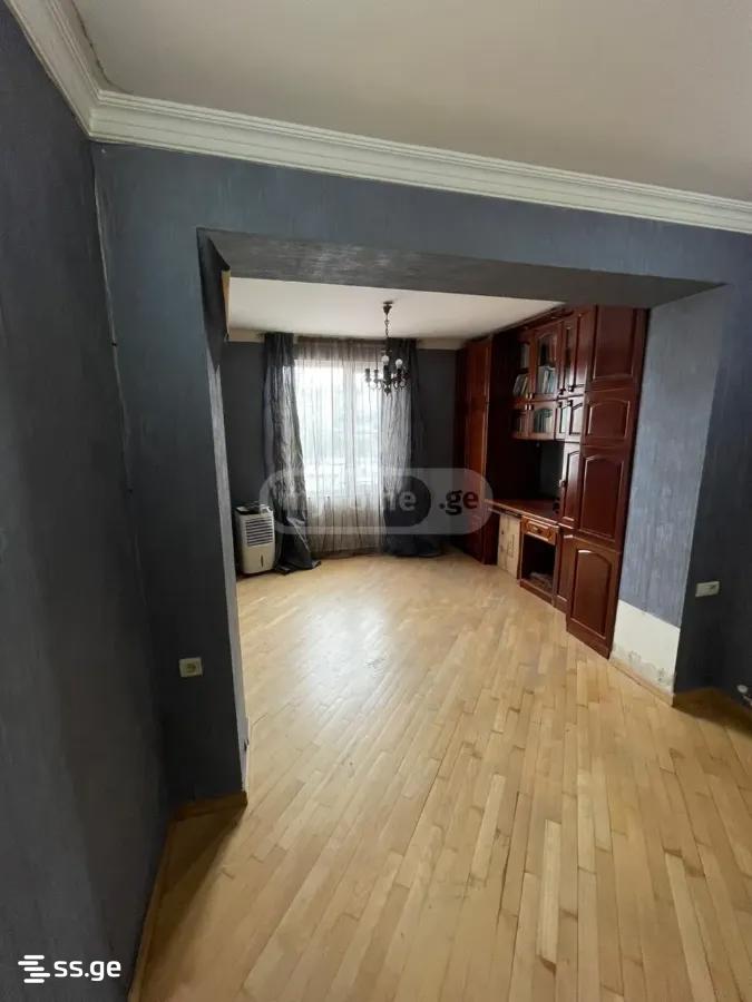 a.wereTlis avenue 1 - 7 rooms