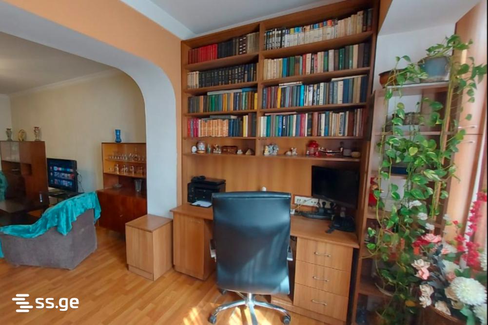 Fanjikidze st. - 3 rooms