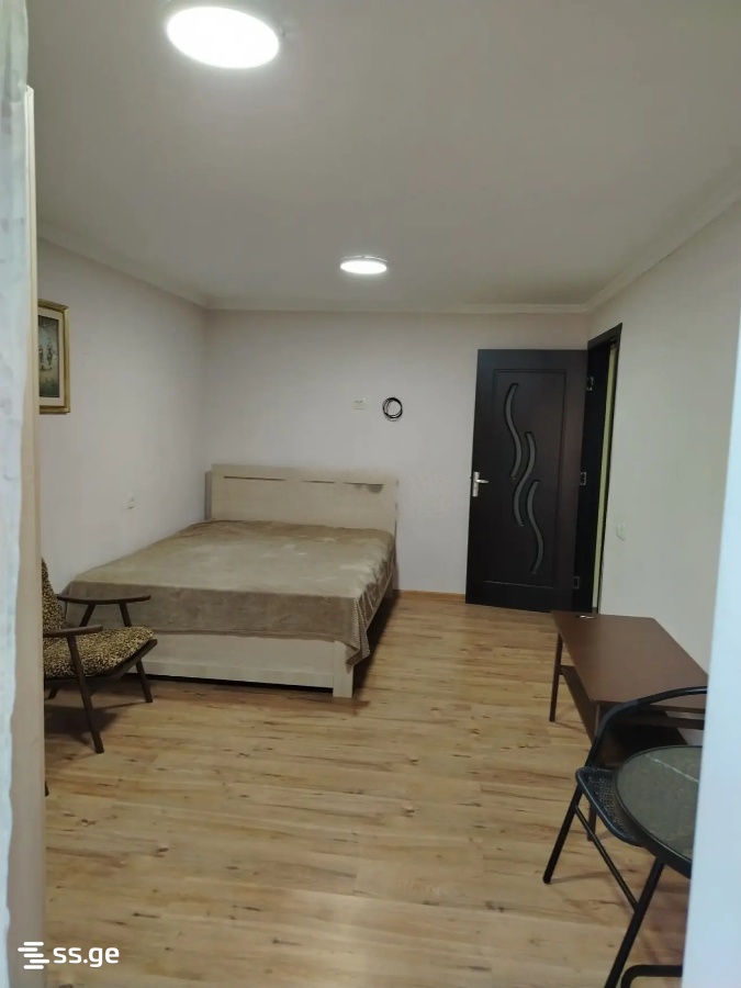 42 - 1 rooms