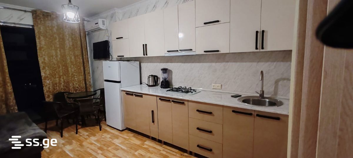Khimshiashvili st. 2 - 3 rooms