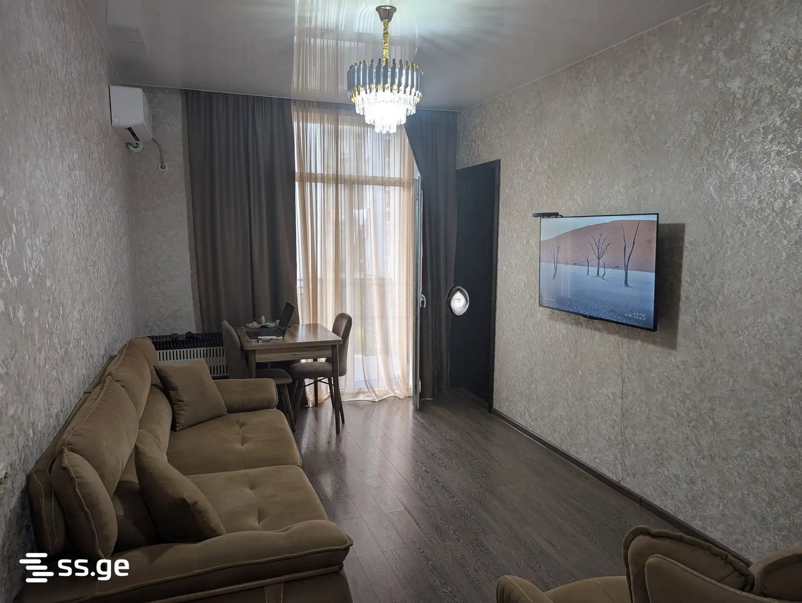 32 - 3 rooms