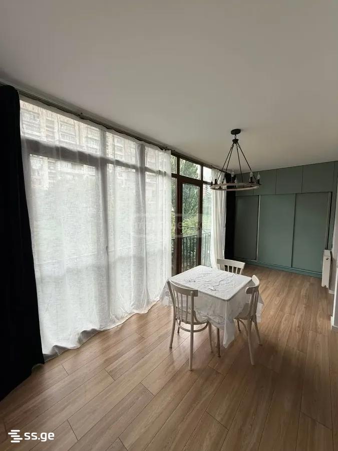 bakhtrioni st. 26 - 4 rooms