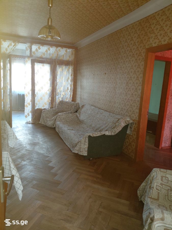 Micro. III, bl. V - Temka - 4 rooms