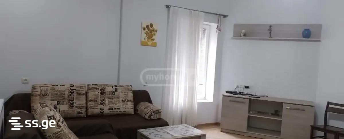 baazov st. 5 - 2 rooms