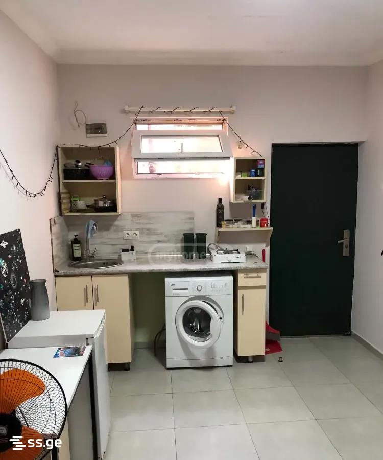 B.Kvernadze st. - 1 rooms