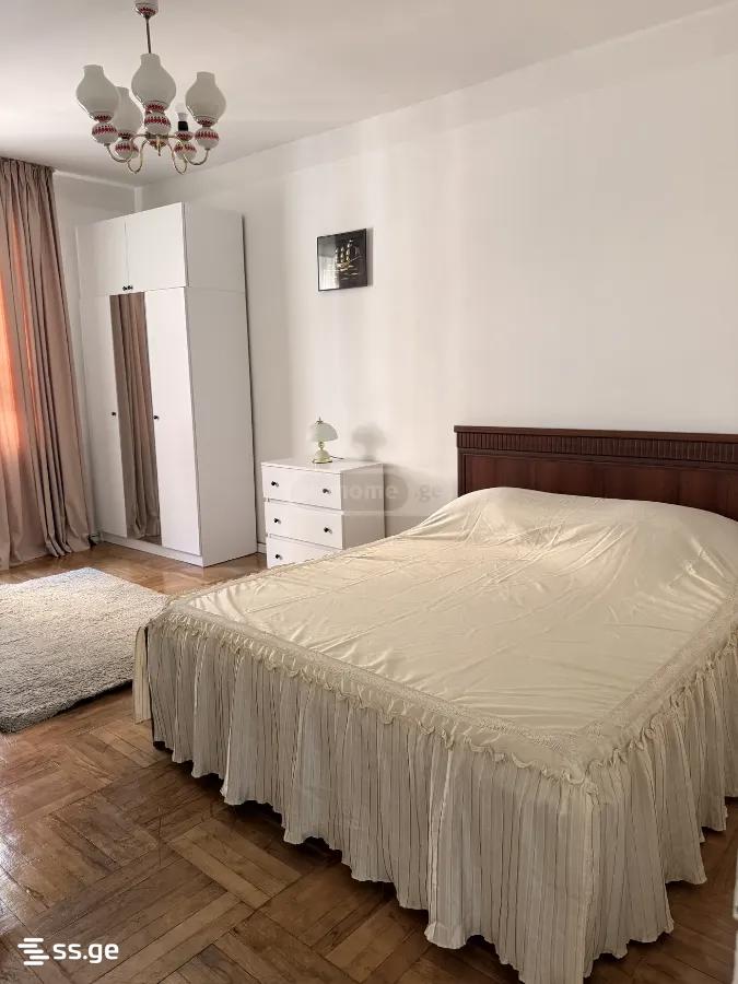 Kazbegi st. 3 - 3 rooms