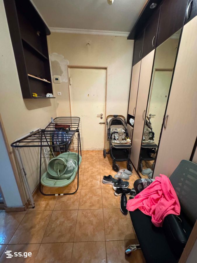 navtlugi st. - 3 rooms