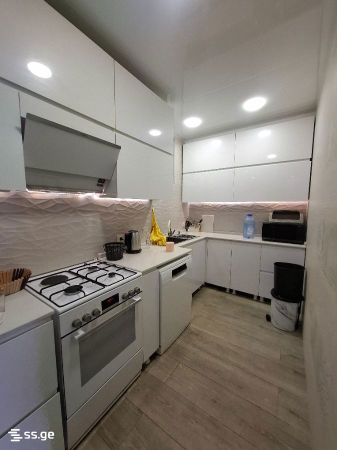 Sh. Inasaridze St. 7 - 3 rooms