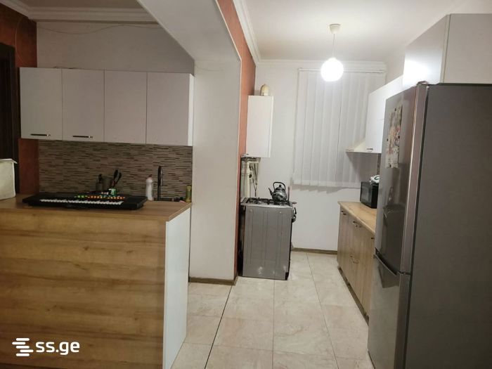a.wereTlis avenue 77b - 3 rooms