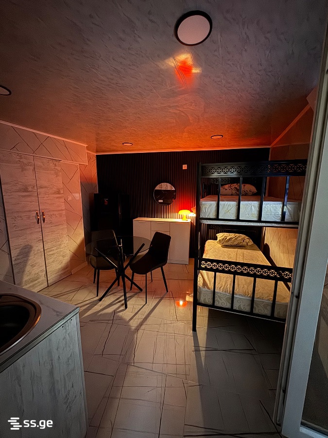 8 - 1 rooms