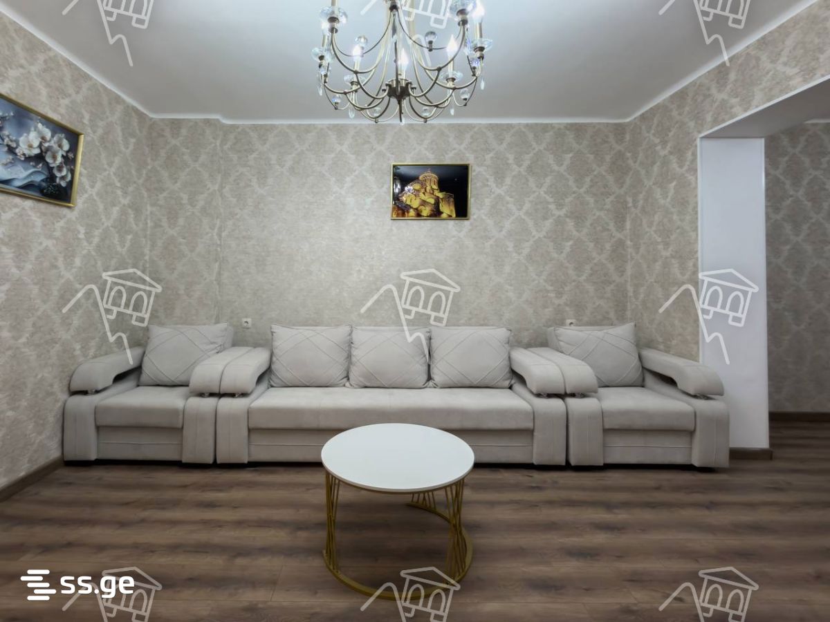 bakhtrioni st. 5 - 3 rooms