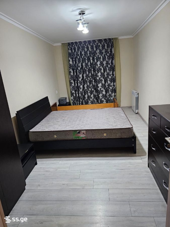 bakhtrioni st. 8 - 2 rooms