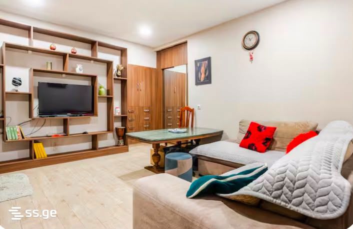 efrem mcire st. - 3 rooms