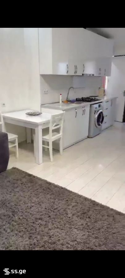 a.wereTlis avenue 20 - 2 rooms