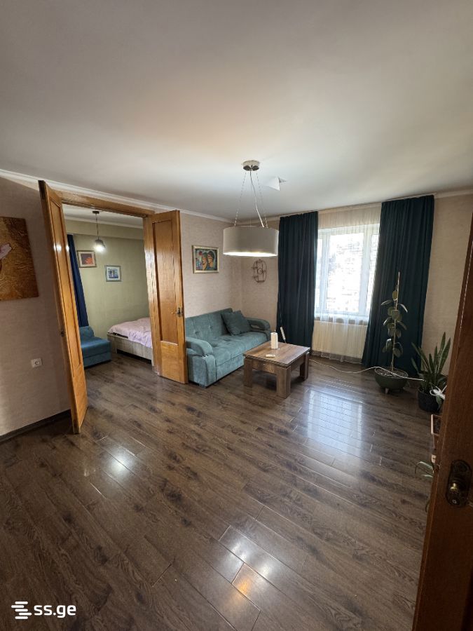 sairme st. 10 - 2 rooms