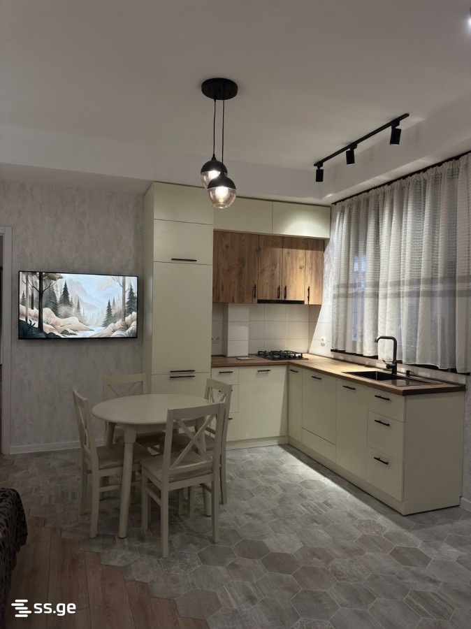 Vepkhistkaosnis st. 48 - 3 rooms