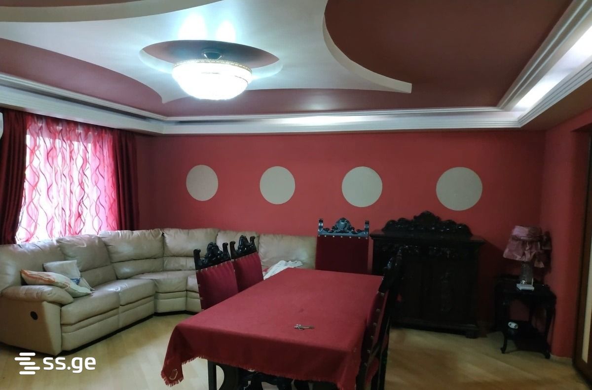 pekini st. 12 - 3 rooms