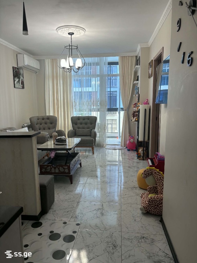 R. Nizharadze st. 3 - 3 rooms
