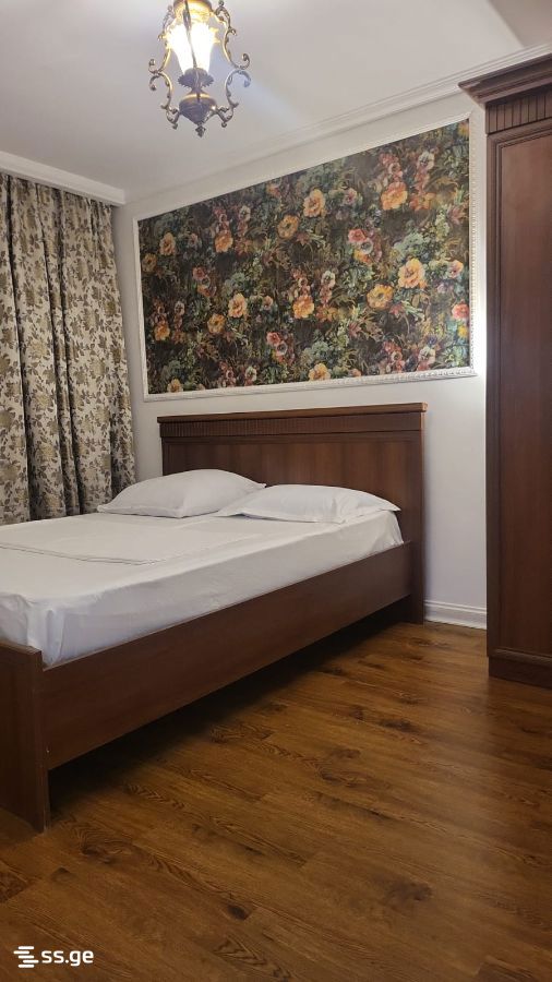 4 - 4 rooms