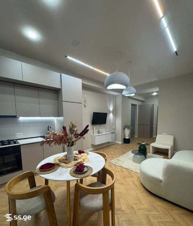 bakhtrioni st. 11 - 3 rooms