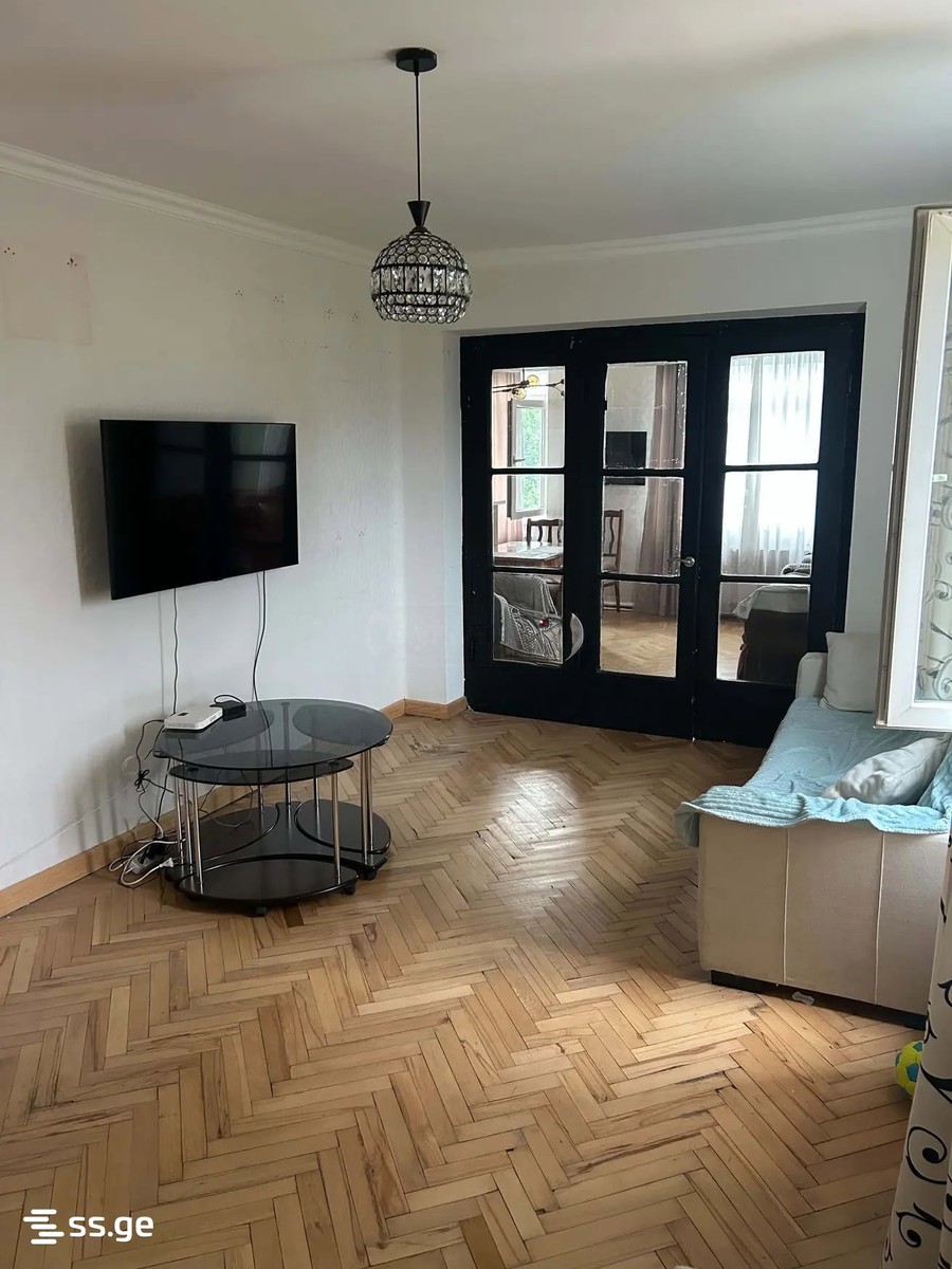 Mikha Khelashvili St. 14 - 4 rooms