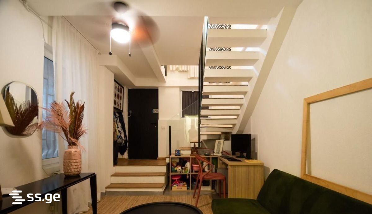 d. bakradze st. 21 - 5 rooms