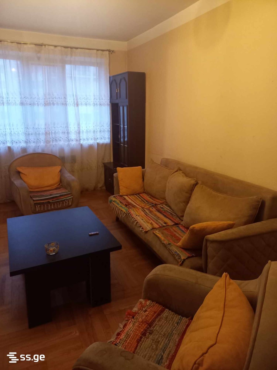 giorgi brtskinvale st. 8 - 2 rooms