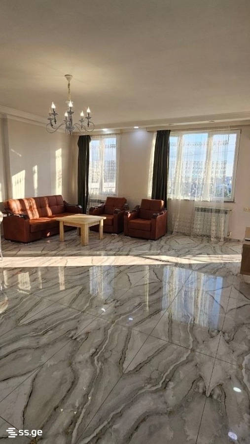 24 - 3 rooms